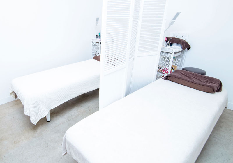 アイリスト｜アイラッシュも行う美容室で幅広い技術が学べる♪産休・育休制度もある女性に優しい職場♪